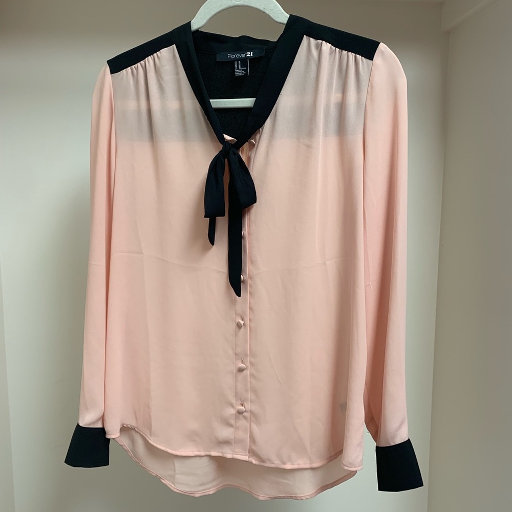 Pink and black blouse from Forever 21!